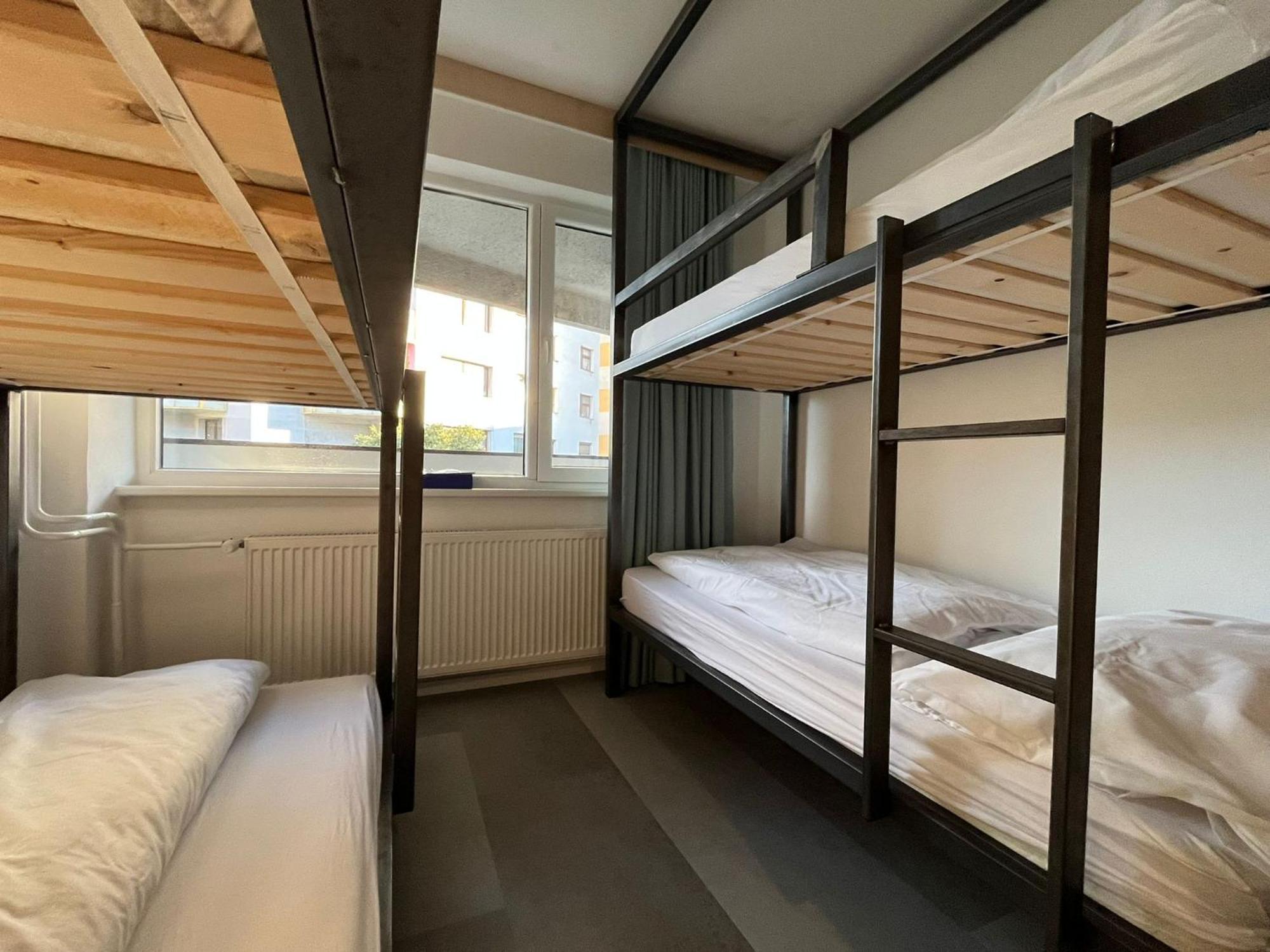 Izy Stay Hostel ברטיסלאבה מראה חיצוני תמונה