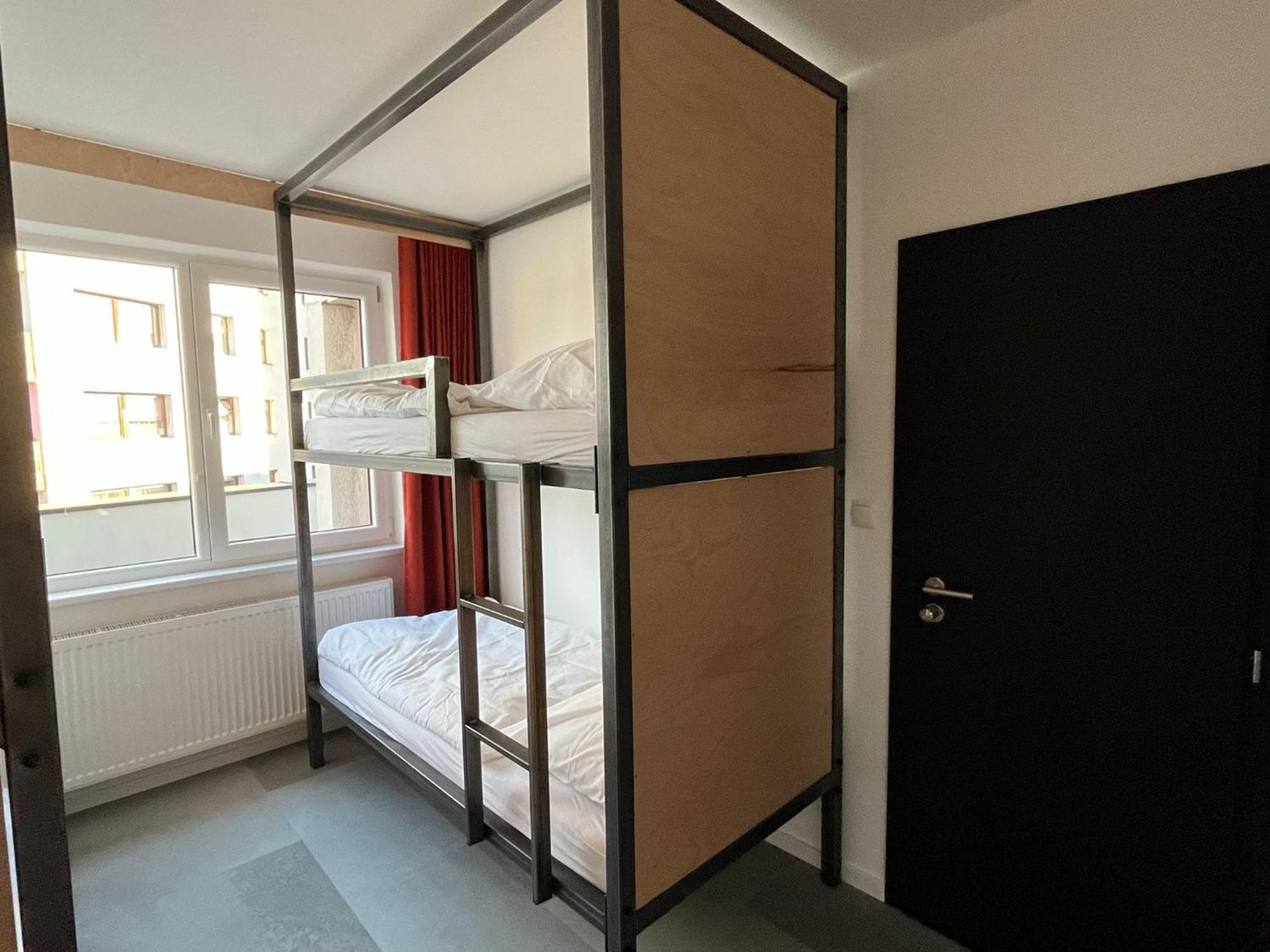 Izy Stay Hostel ברטיסלאבה מראה חיצוני תמונה