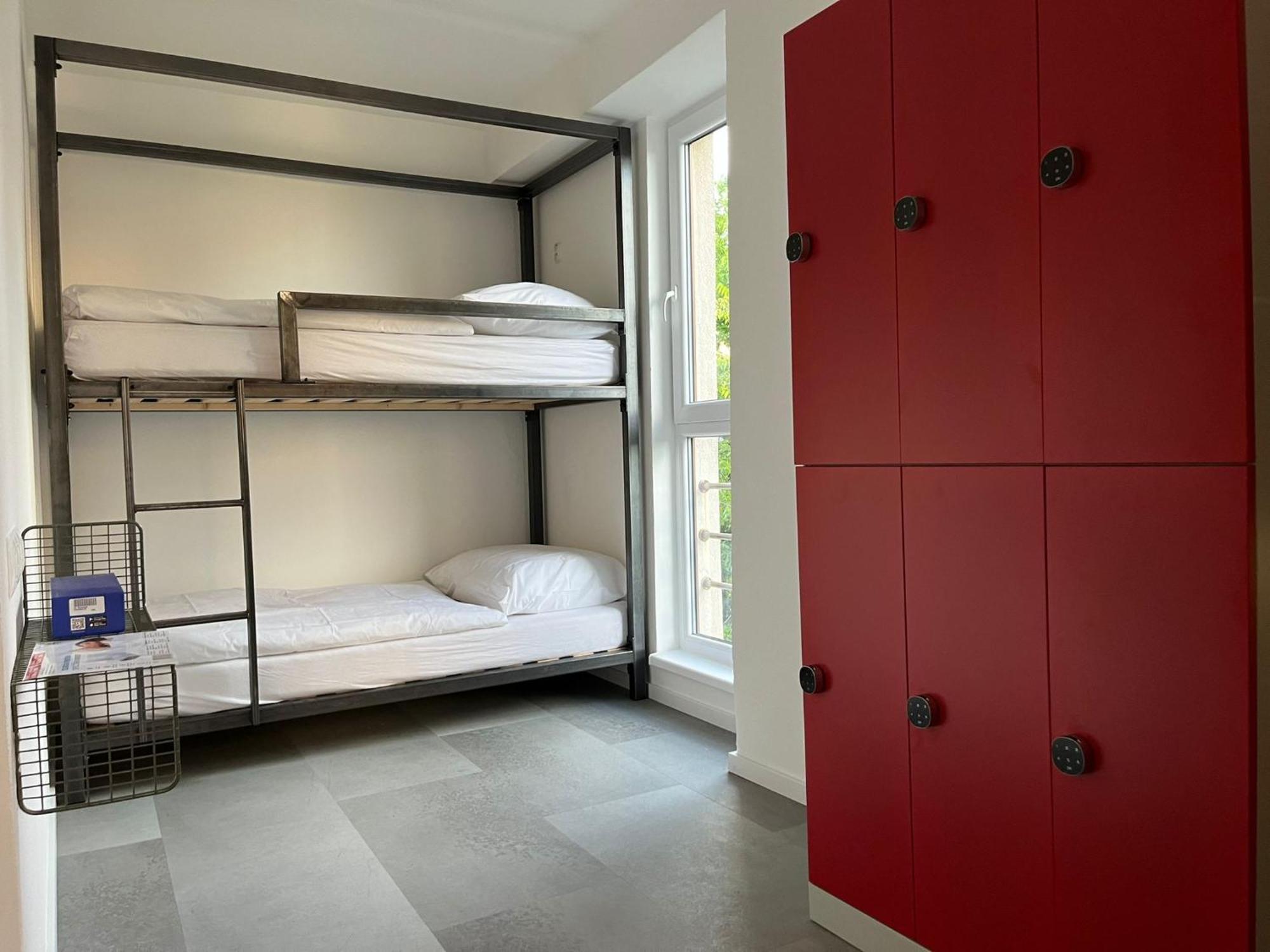 Izy Stay Hostel ברטיסלאבה מראה חיצוני תמונה