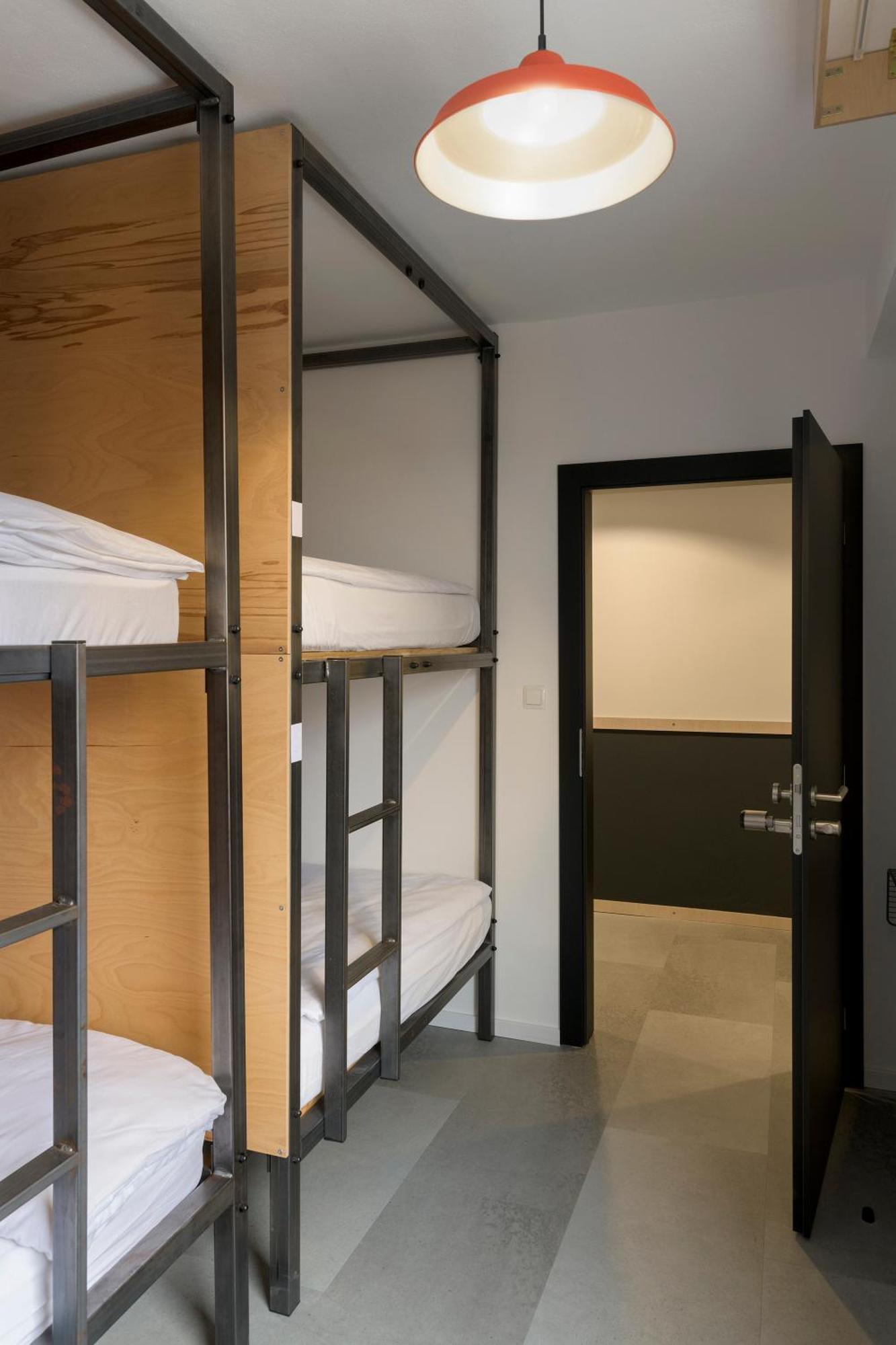 Izy Stay Hostel ברטיסלאבה מראה חיצוני תמונה