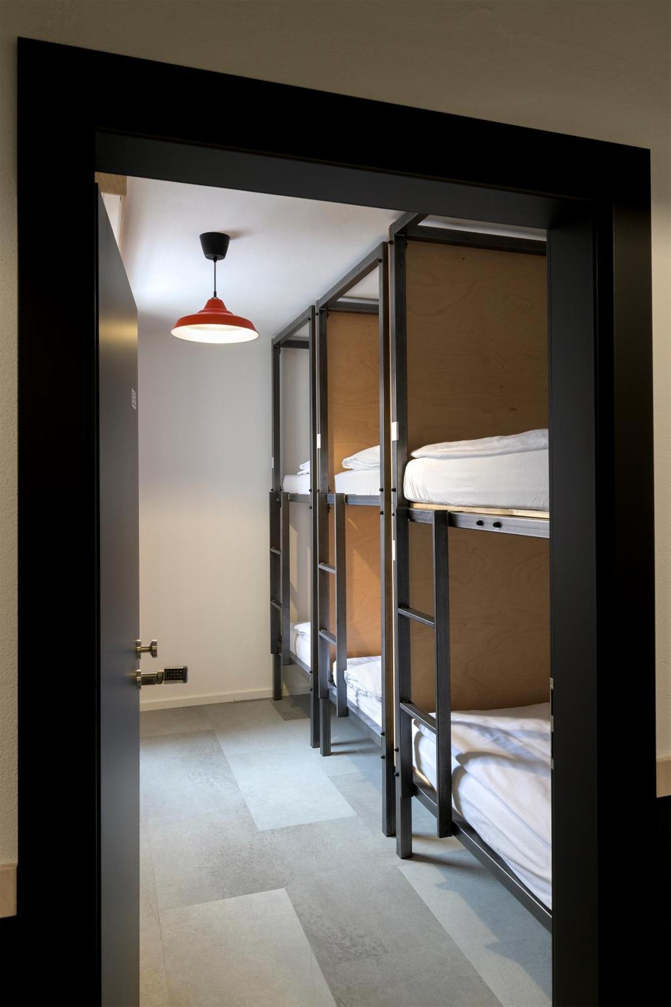 Izy Stay Hostel ברטיסלאבה מראה חיצוני תמונה