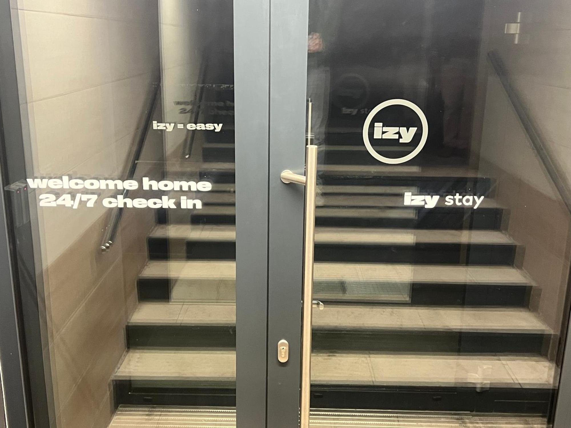 Izy Stay Hostel ברטיסלאבה מראה חיצוני תמונה